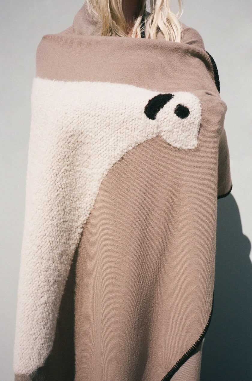 SHEEP THROW TRUFFLE - Image 2