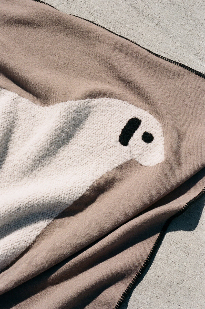 SHEEP THROW TRUFFLE - Image 3